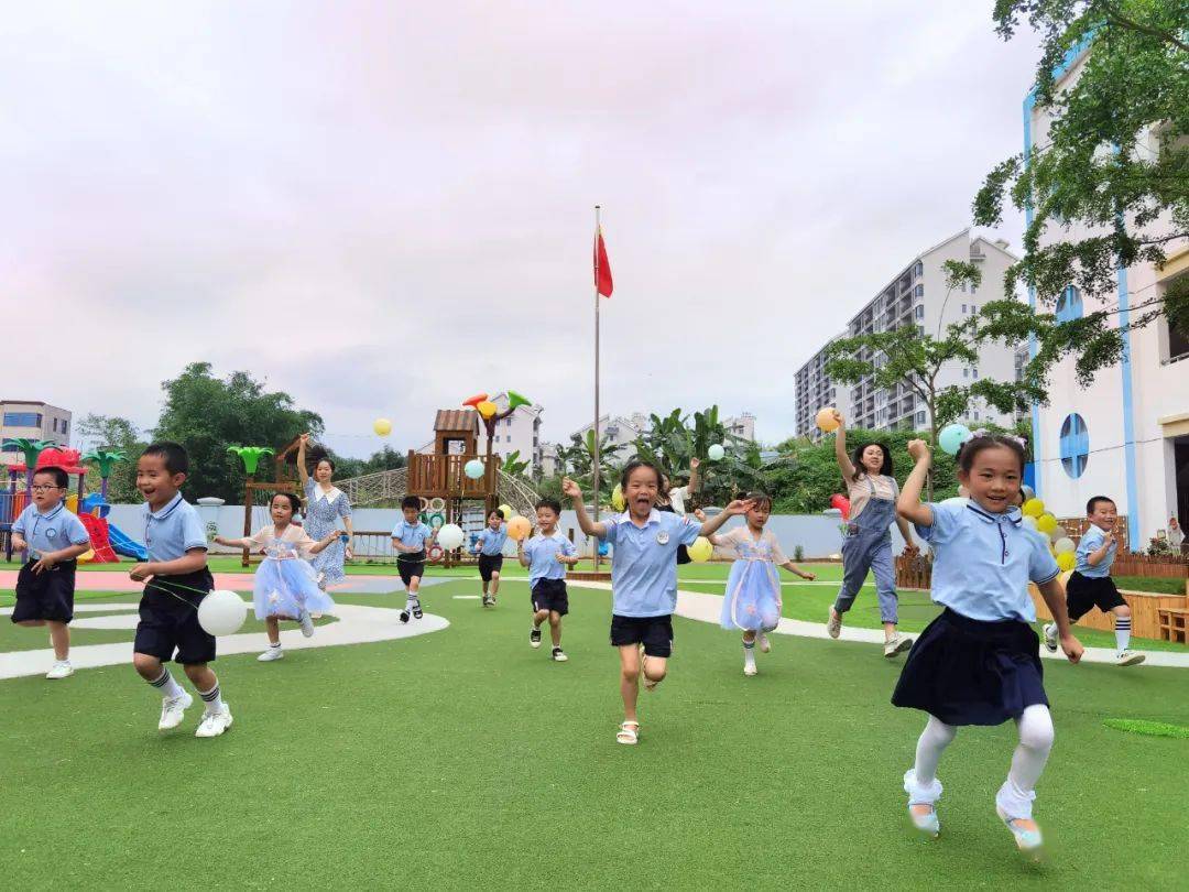 荔蒲县小学最新向导概览，学校向导团队更新先容