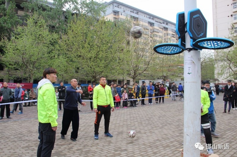 农林路街道效劳处向导团队重塑，引领社区生长新篇章