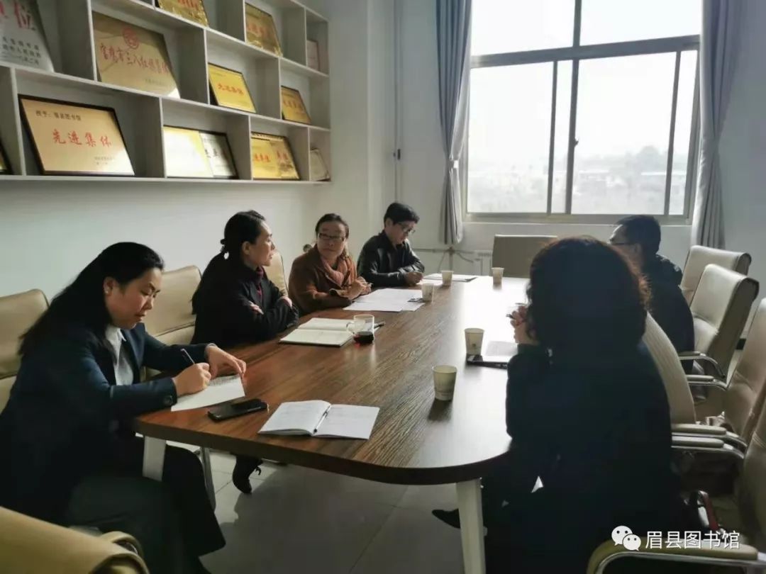 凤翔县图书馆新向导团队引领文化昌盛，推动厘革之路