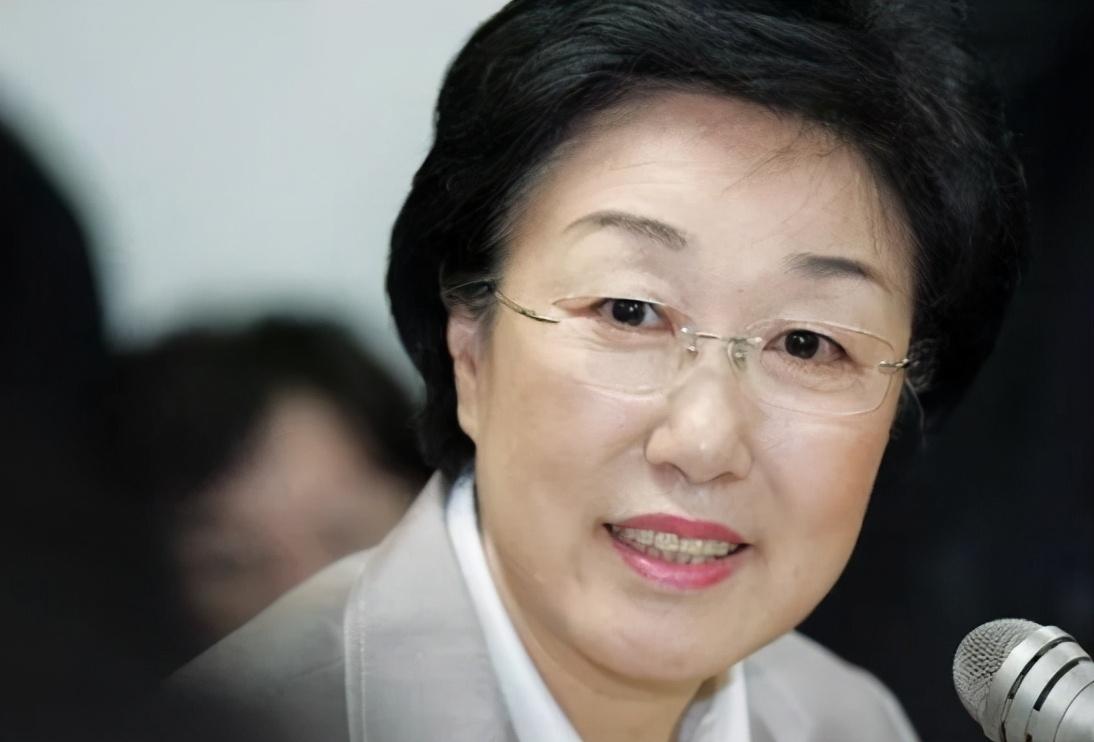 朴槿惠最新新闻，政治风波后的悄然与再起之路探索