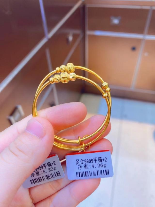 最新金手镯，时尚与经典的完善融合