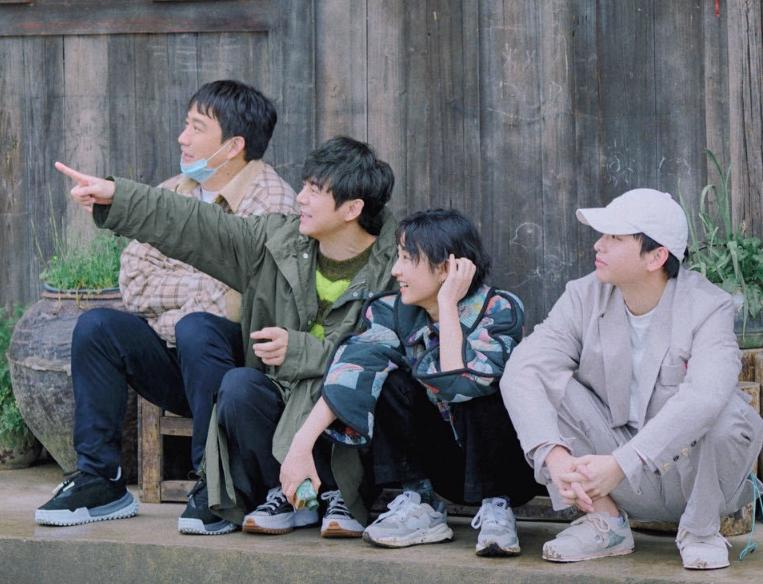 乔杉最新演出气概与作品展示亮相，令人瞩目！